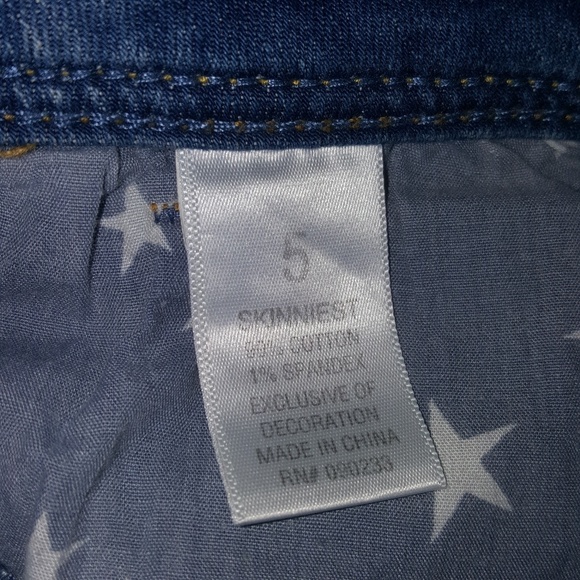 Bullhead Black skinny jean sz 5 / 32L studded - Picture 3 of 5